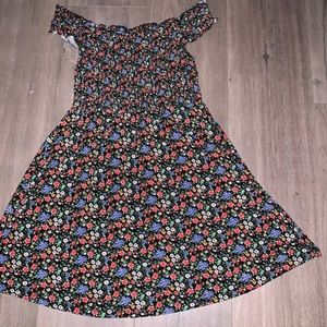 Forever 21 Dress floral, above knee.